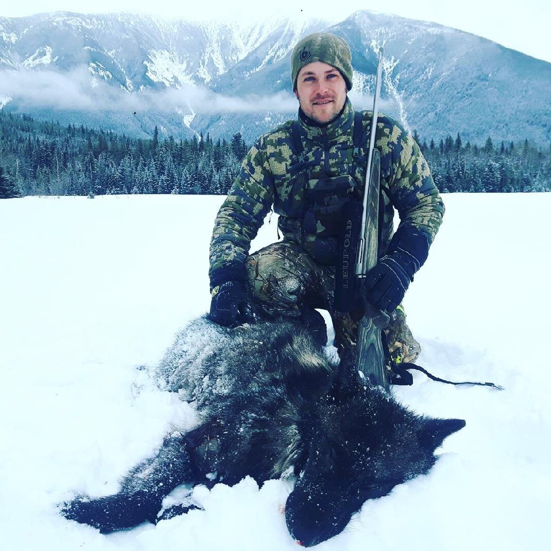 Guide Jeff Baher with his specialized hunting hounds
